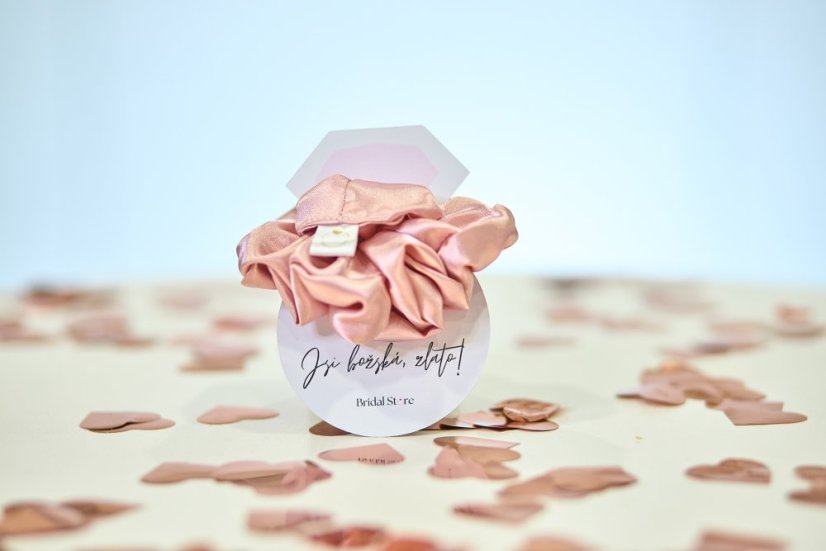 BUĎ V ZENU Box - Barva scrunchie: Růžová, Potisk skleničky: ,,Jeden ptáček na celý život"