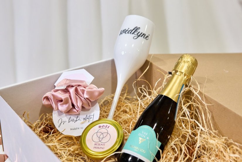 Box pro skvělou svědkyni - Barva scrunchie: Černá