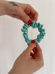 MINI Saténová scrunchie - MINT